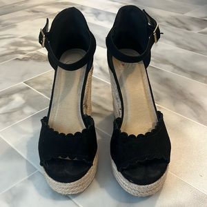 Women’s Black Wedge Shoe